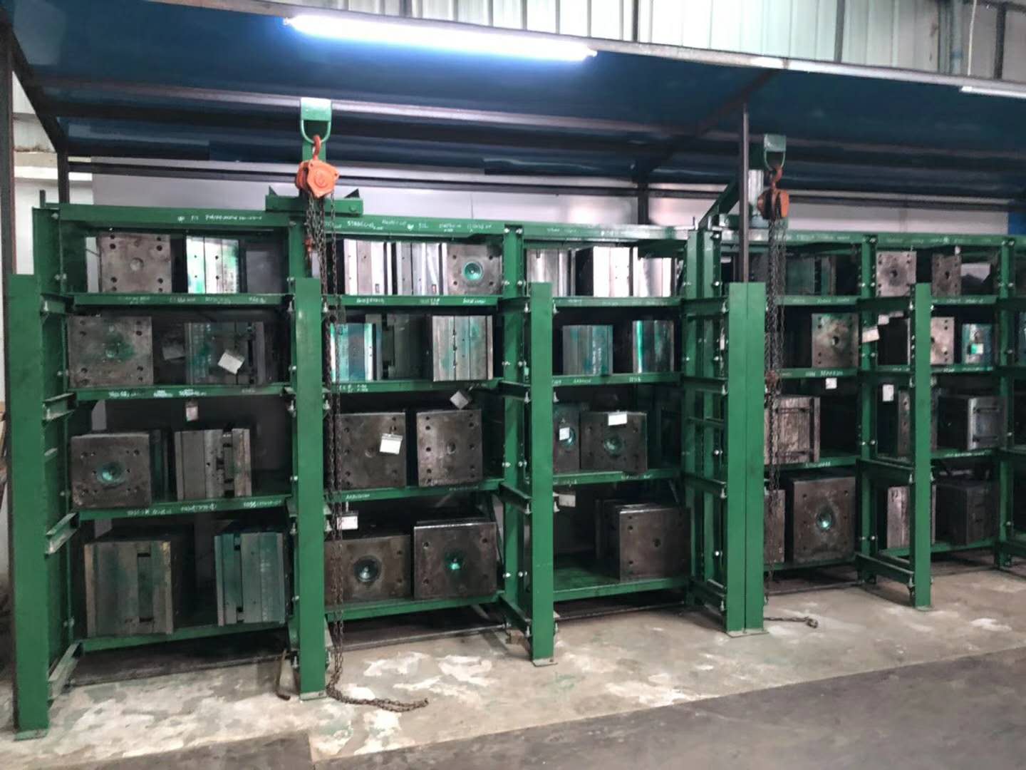 2017年明衛(wèi)與鳳崗客戶制作的模具架案例